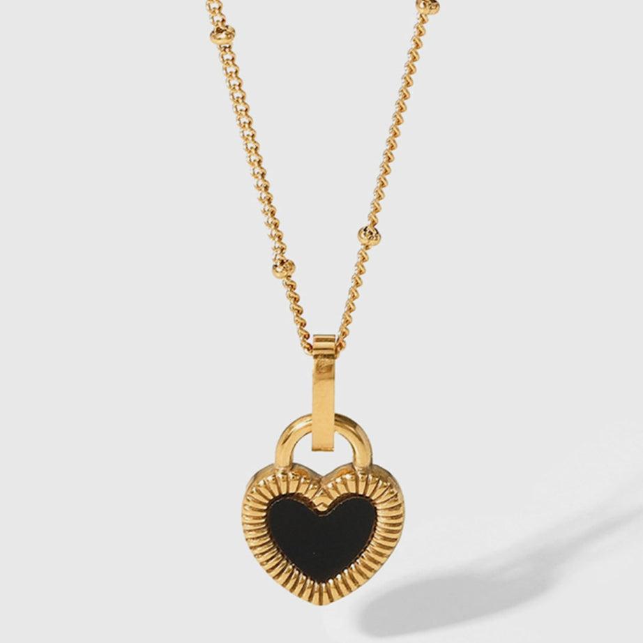 Contrast Heart Pendant Necklace