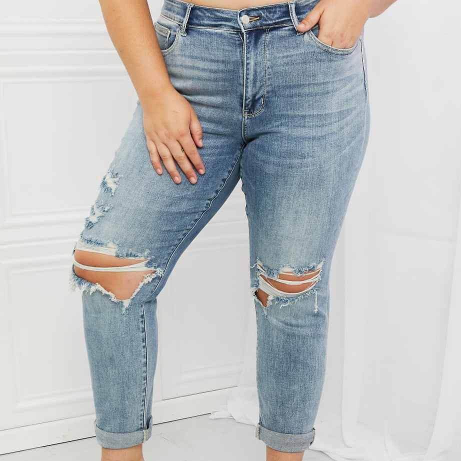 Judy Blue Malia Full Size Mid Rise Boyfriend Jeans